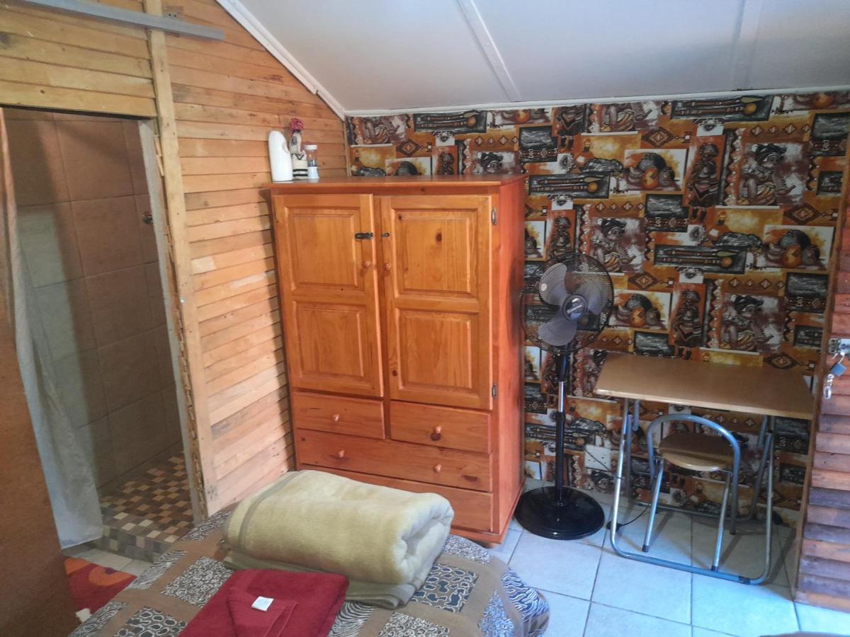 1322 Backpackers International Vandrerhjem Pretoria-Noord Eksteriør bilde